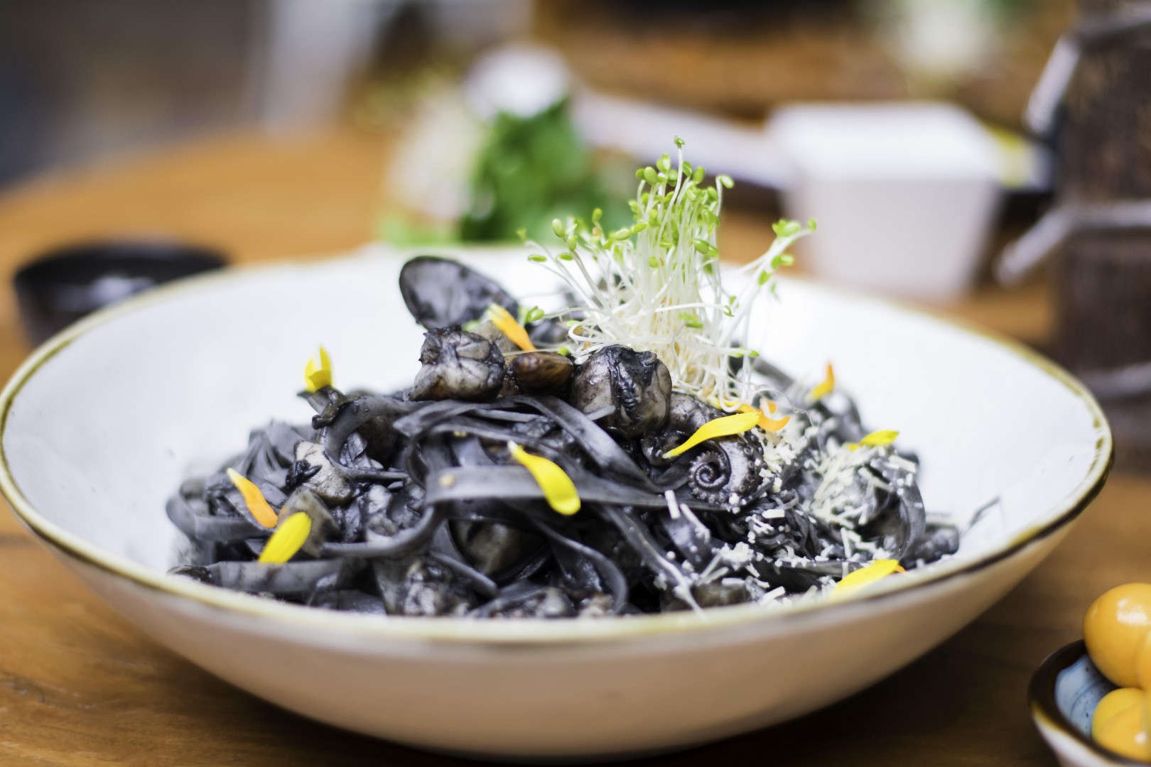 Argolla con Baguette de Ruby